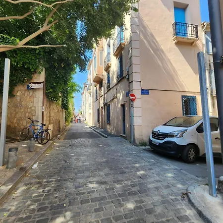 Douillet Apartamento *